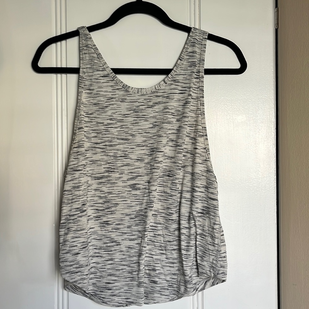 Lululemon tank top
